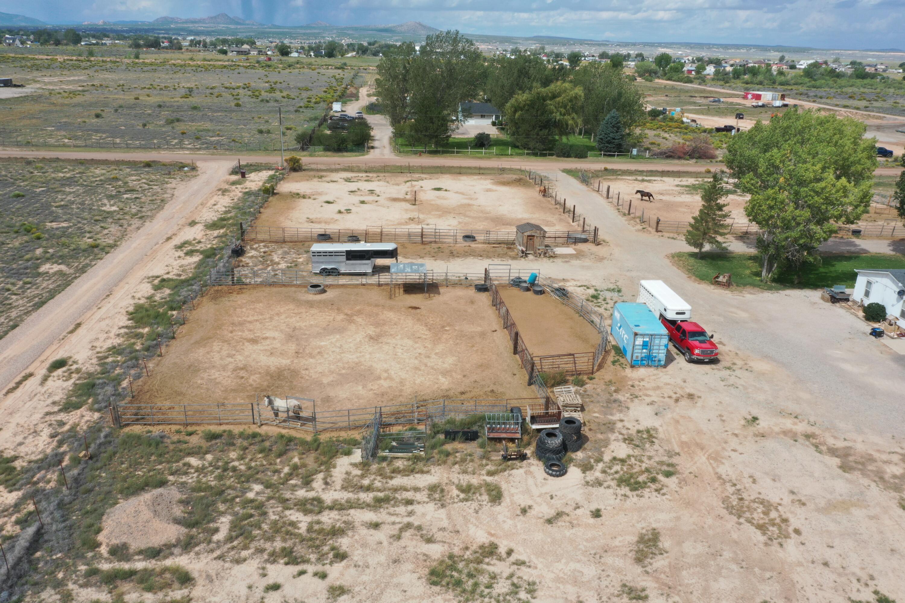 5726 N 1700 W