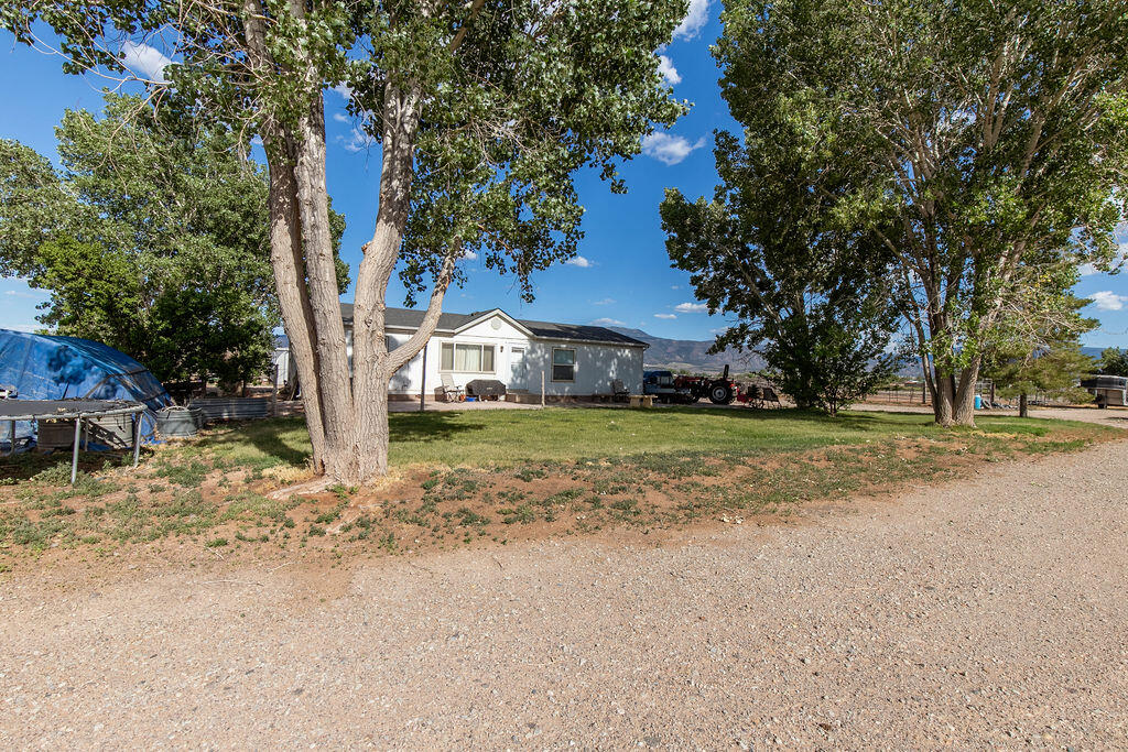 5726 N 1700 W