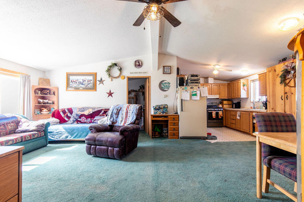 5726 N 1700 W