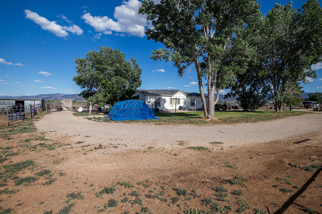 5726 N 1700 W