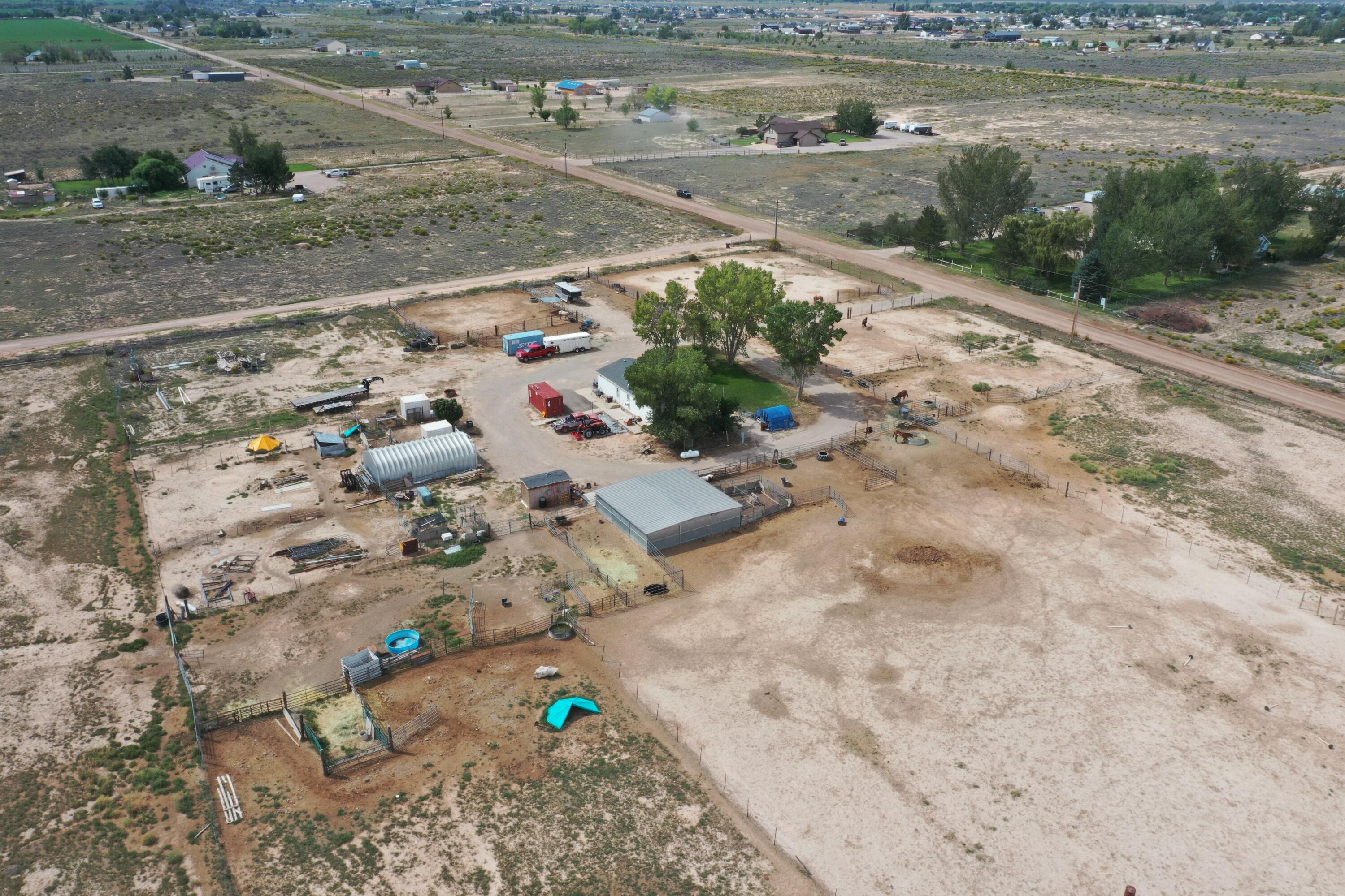 5726 N 1700 W
