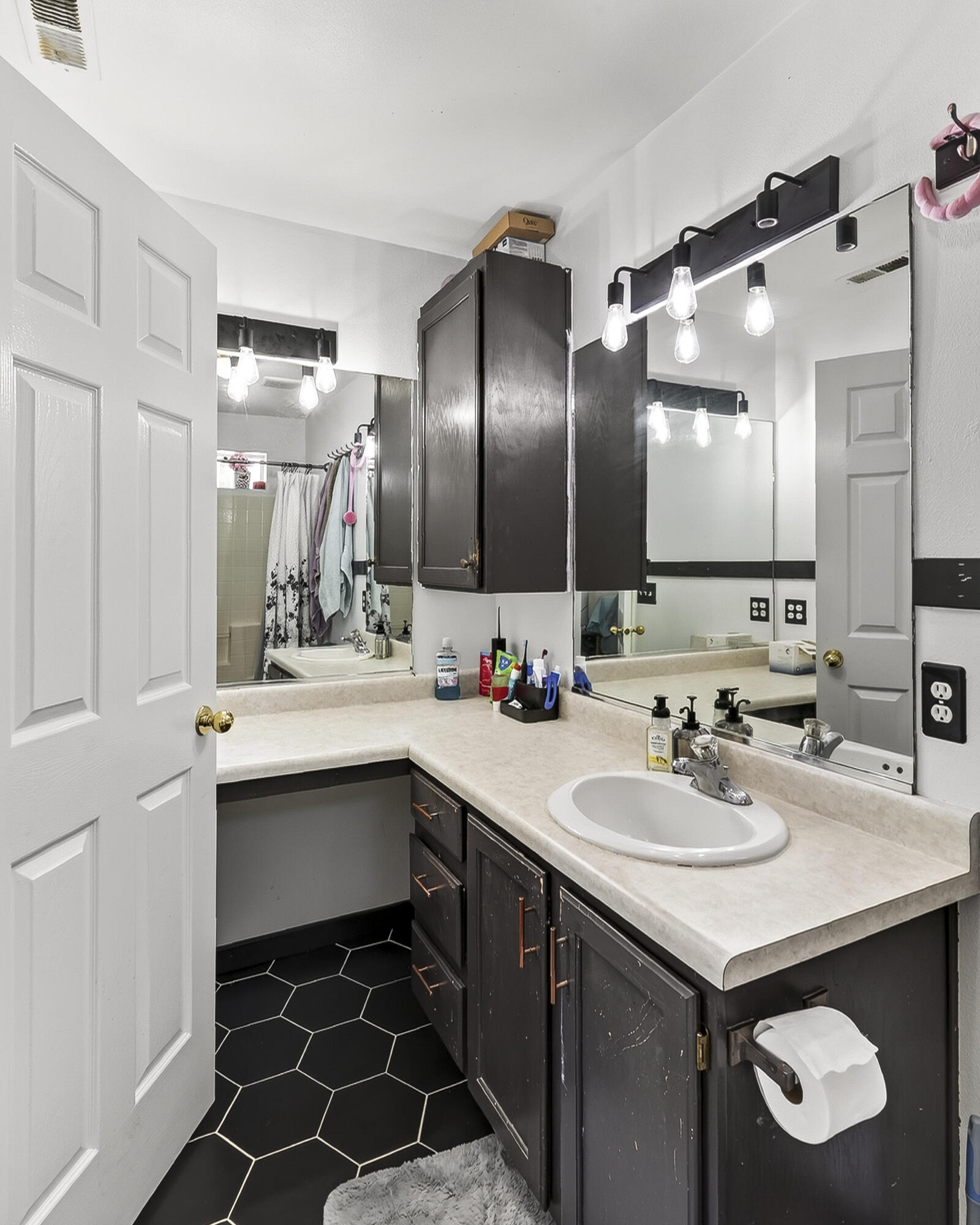 4681 N Santa Fe Trail