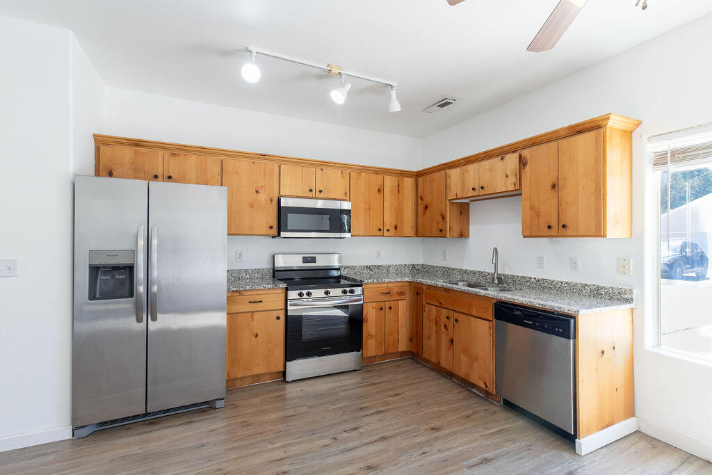 858 S 170 W, Tri-Plex