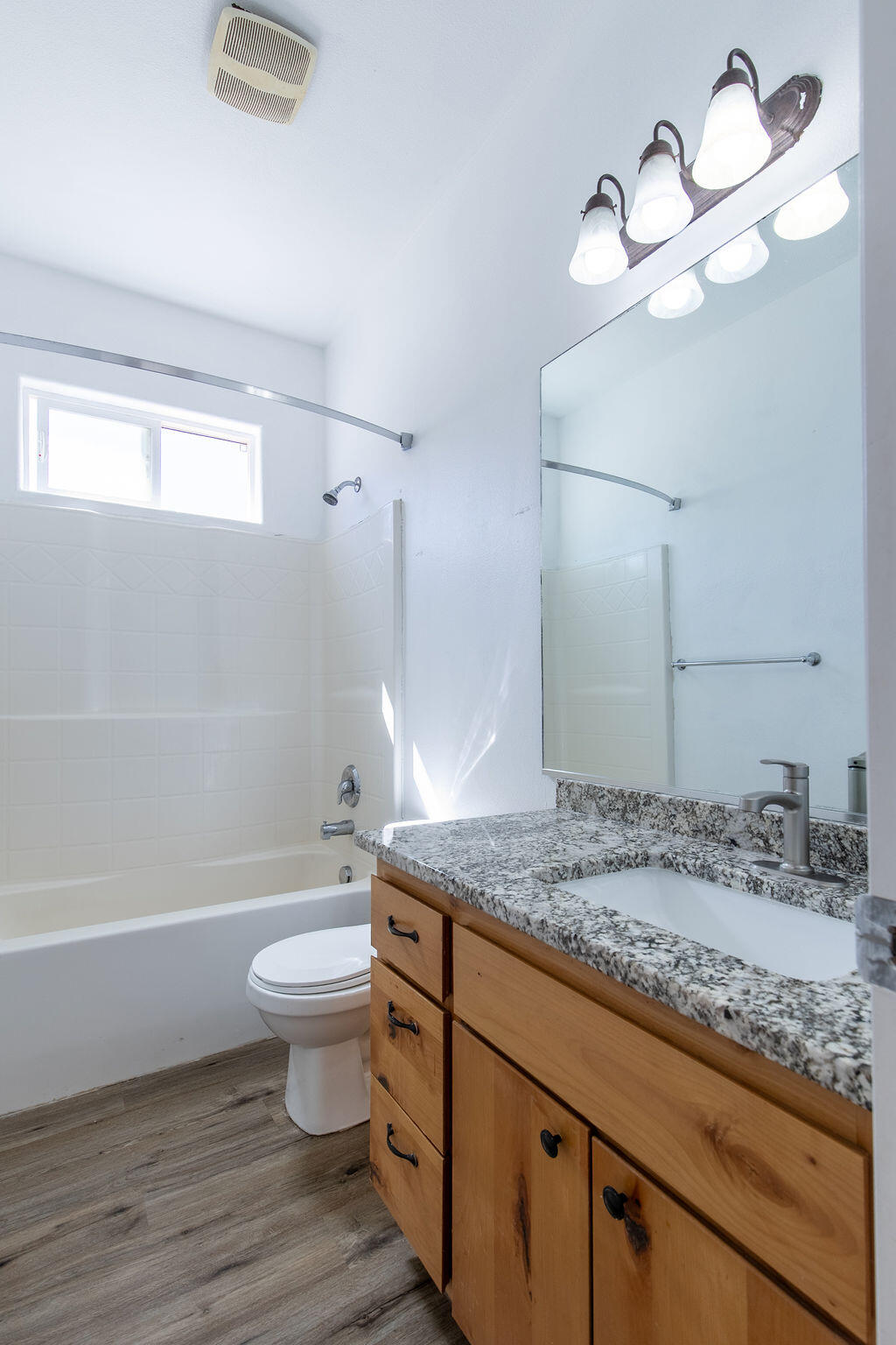 858 S 170 W, Tri-Plex