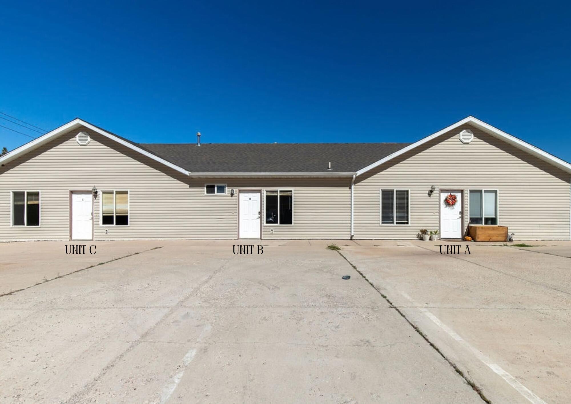 858 S 170 W, Tri-Plex