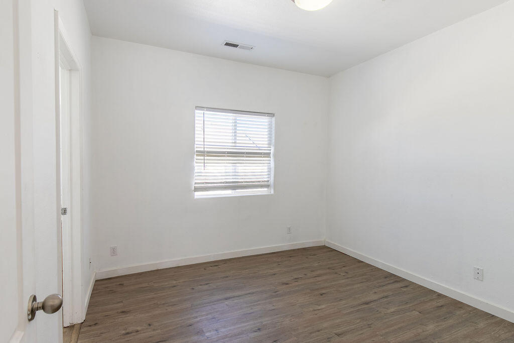 858 S 170 W, Tri-Plex