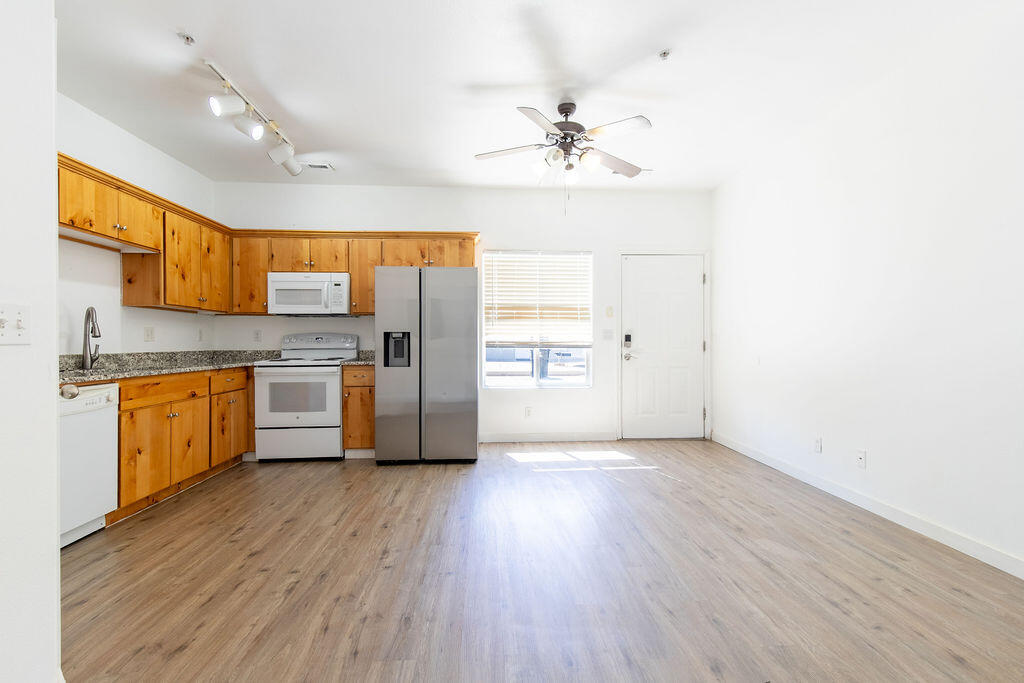 858 S 170 W, Tri-Plex