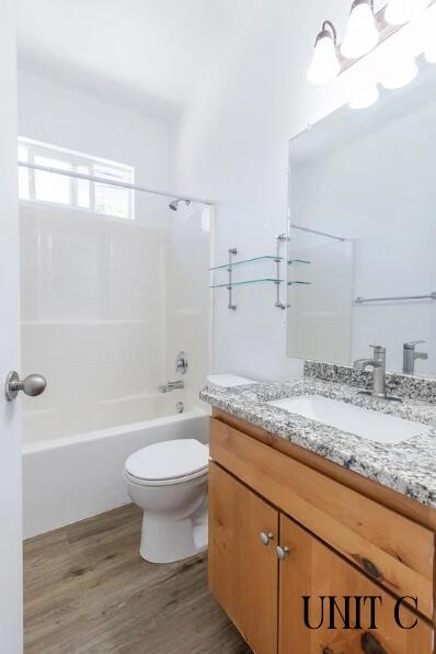 858 S 170 W, Tri-Plex