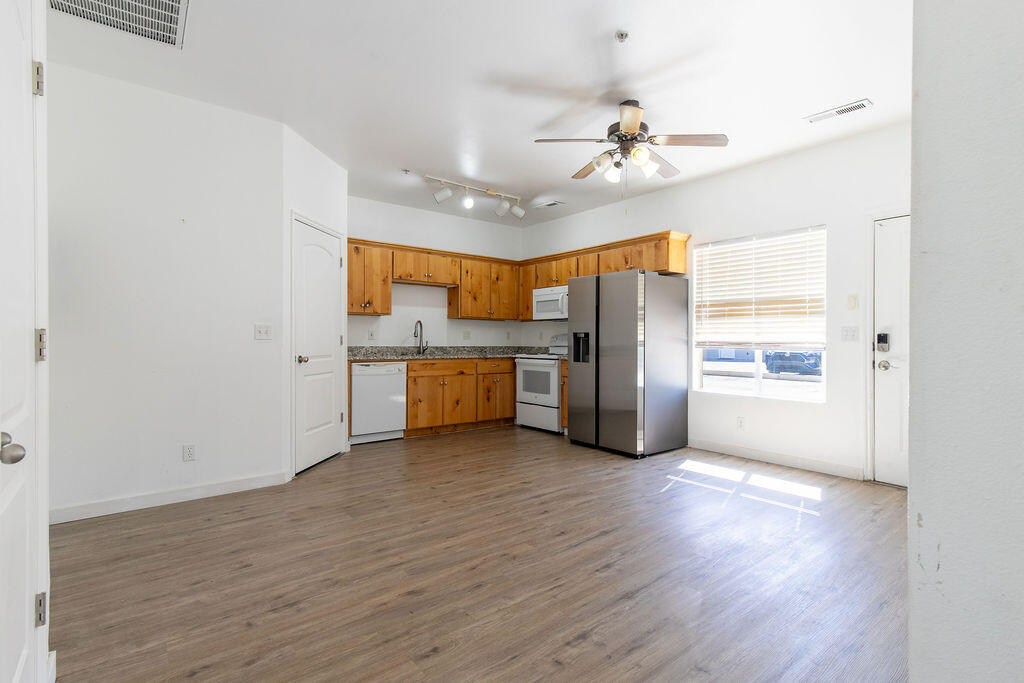 858 S 170 W, Tri-Plex