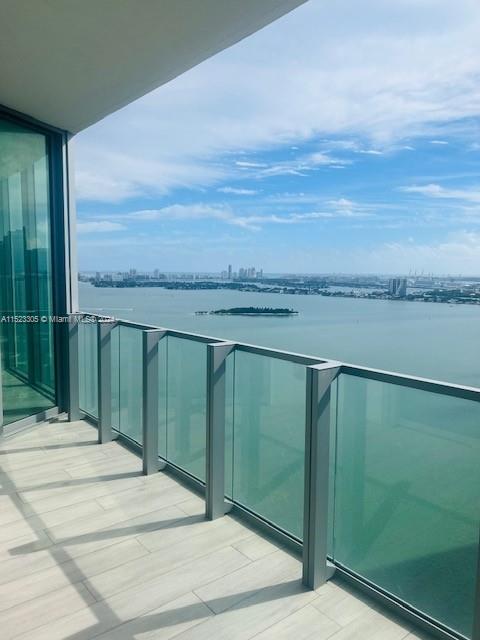 2900 NE 7th Ave Unit: 3209