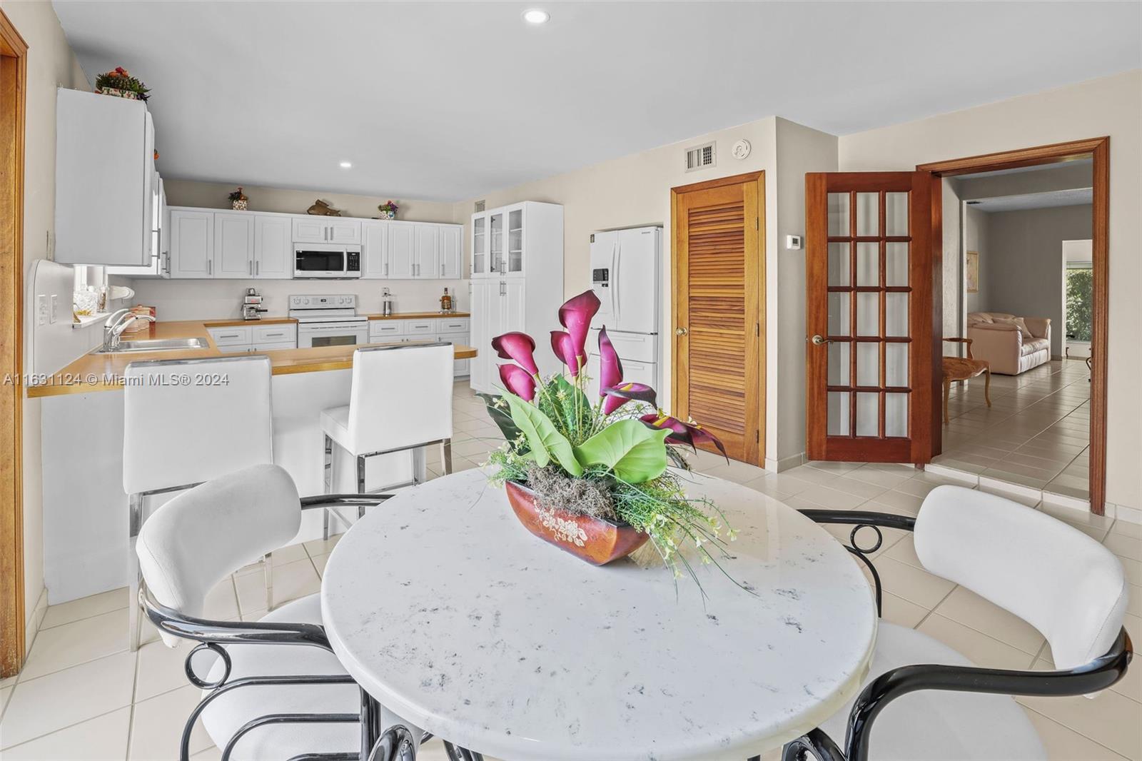 4351 SW 14th St # 4351