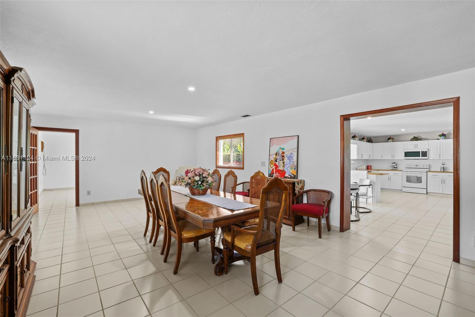 4351 SW 14th St # 4351