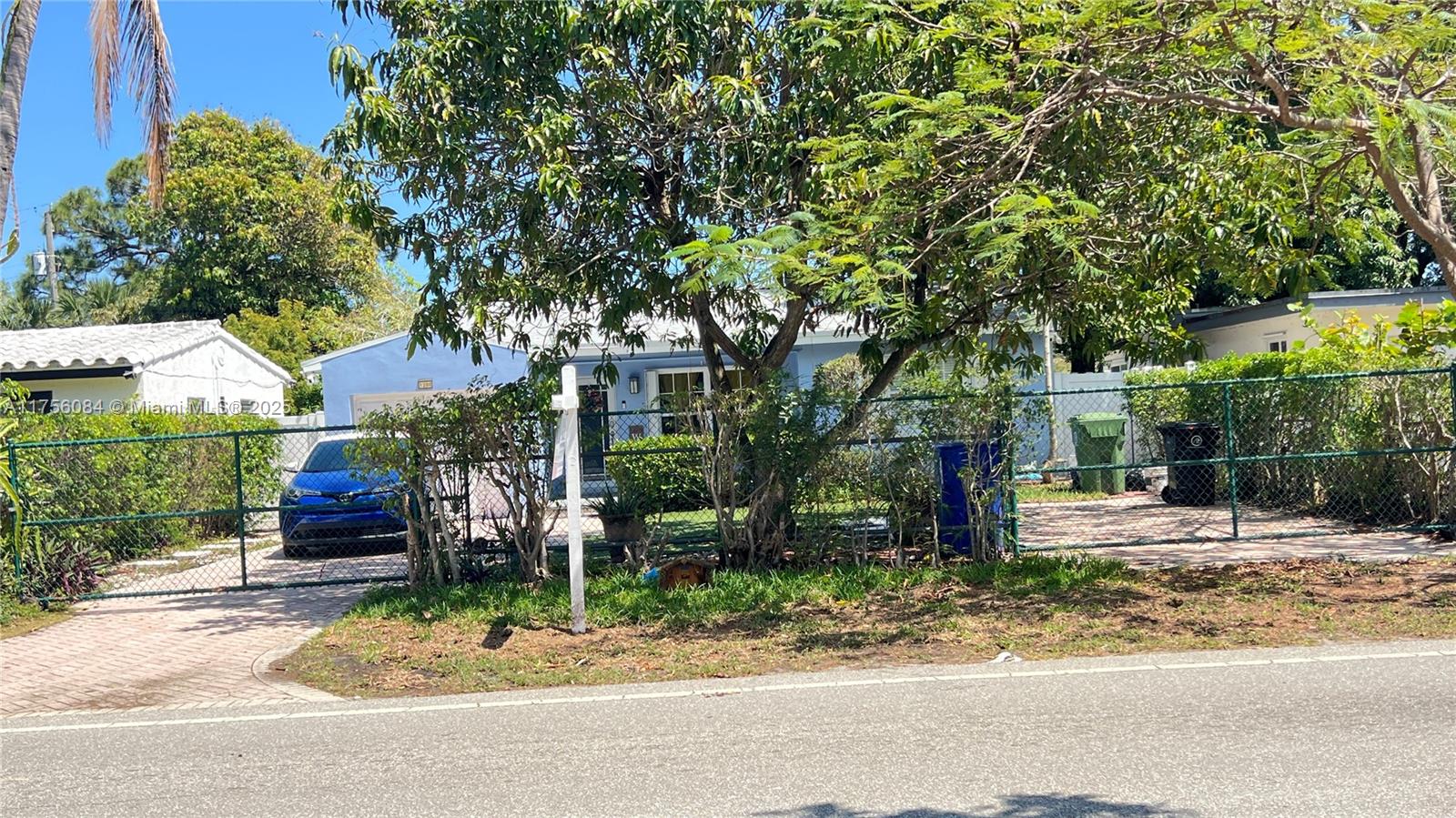 1206 NW 7th Ave