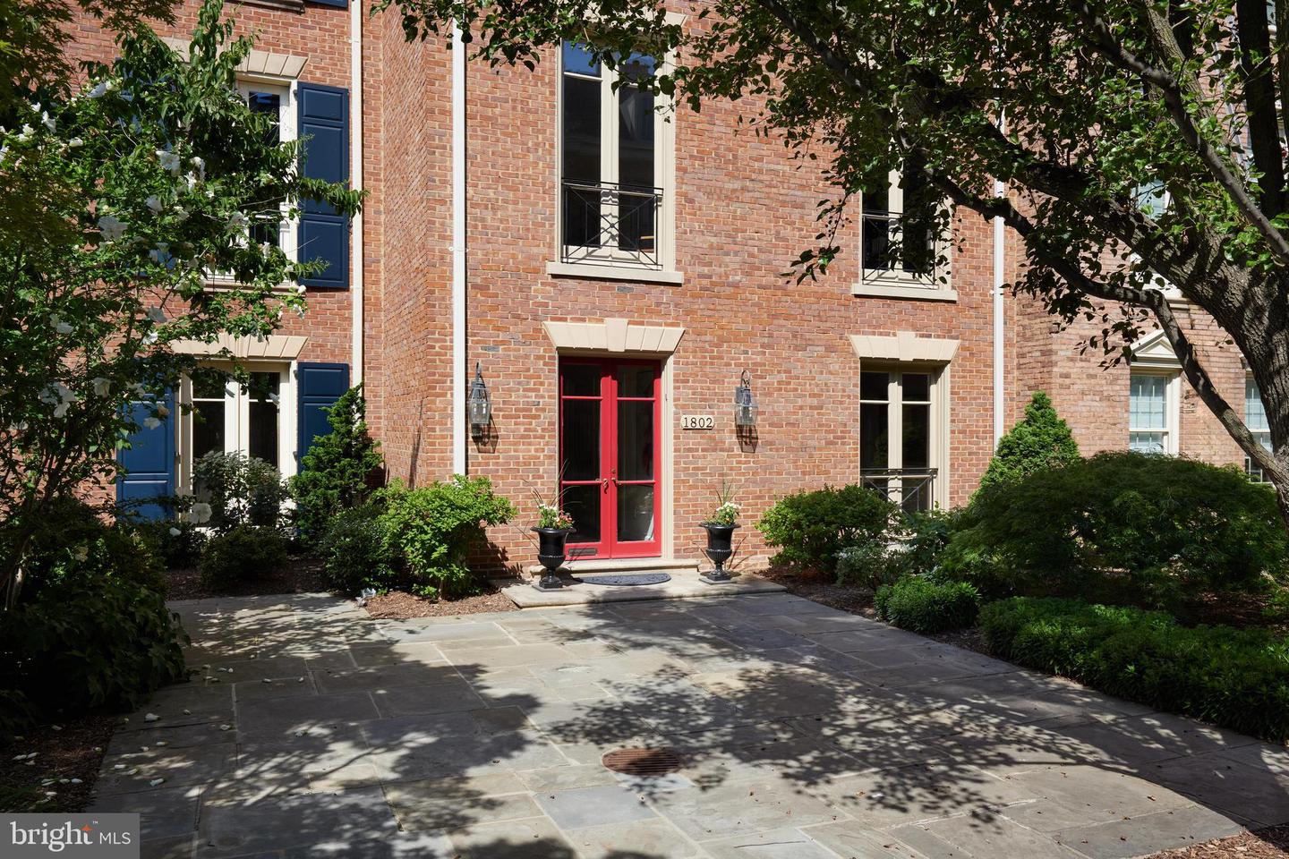 1802 Kalorama Sq NW #16