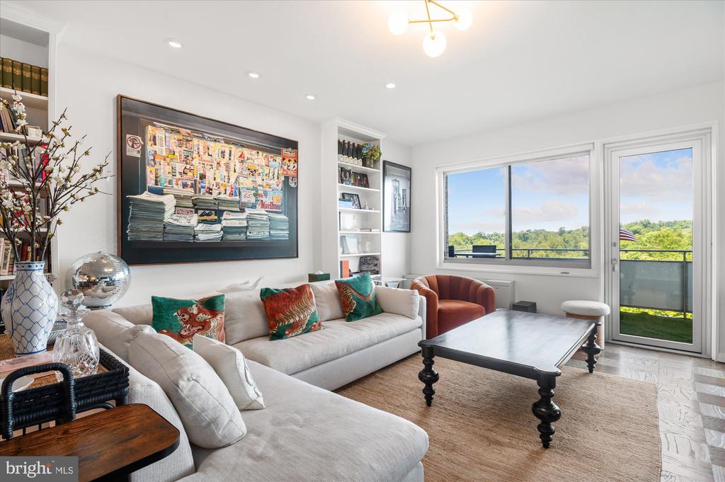 2801 NEW MEXICO AVENUE NW Unit: 1206