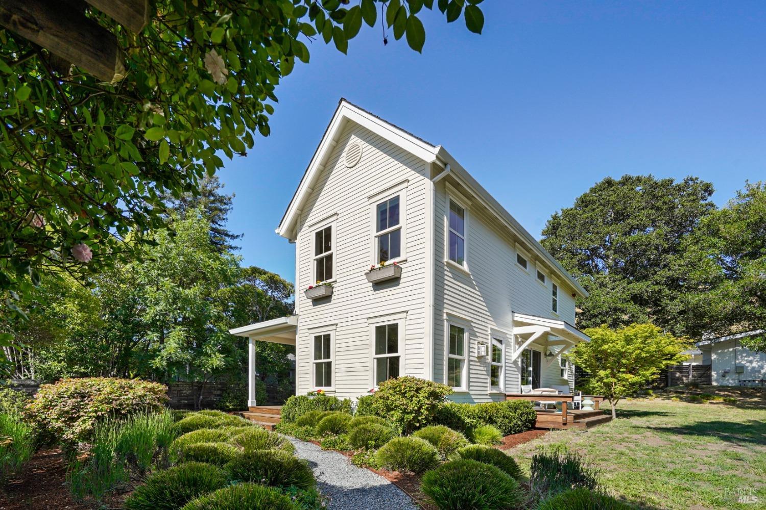 318 The Alameda