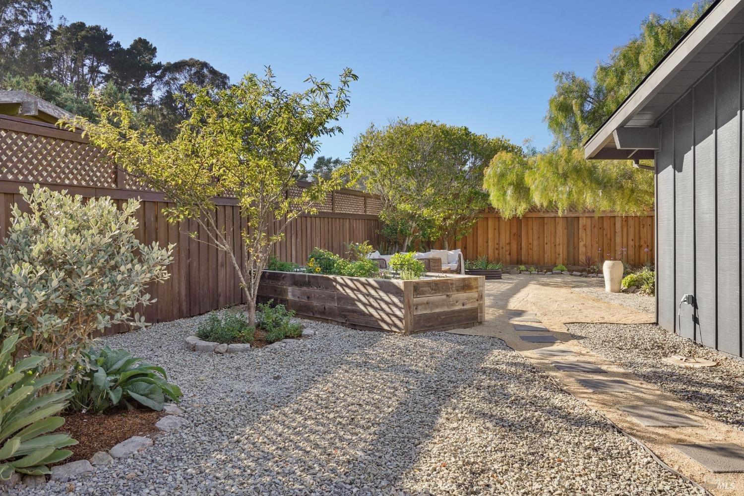 302 Enterprise Concourse