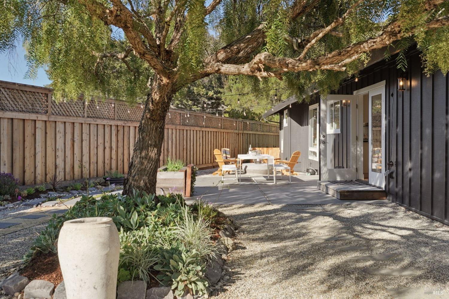 302 Enterprise Concourse