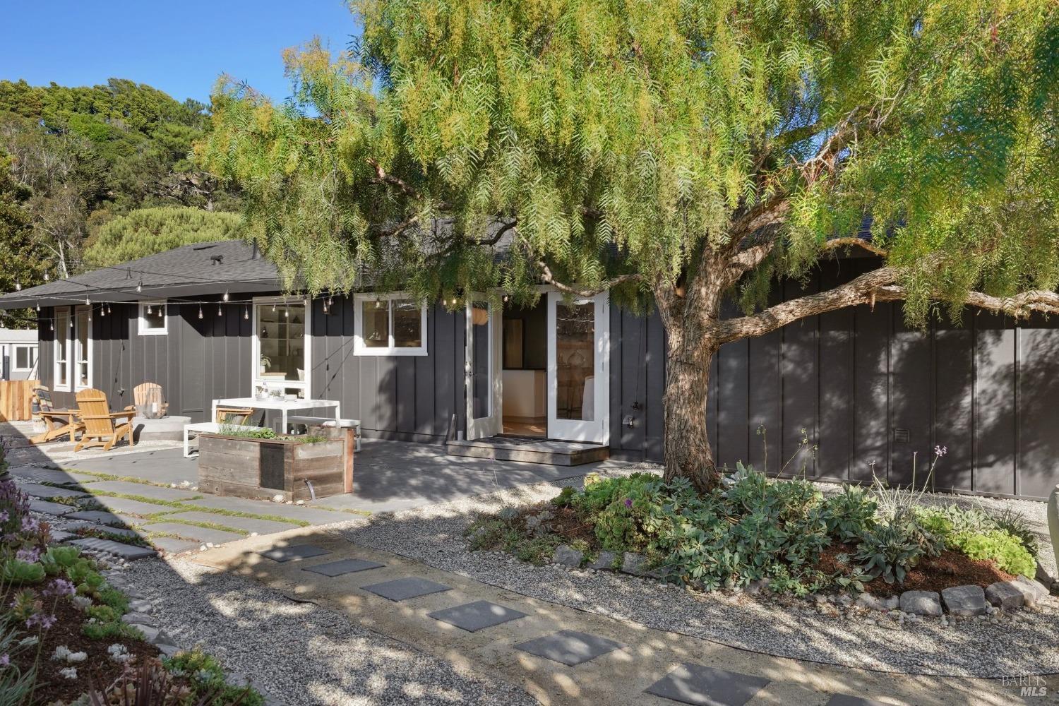 302 Enterprise Concourse