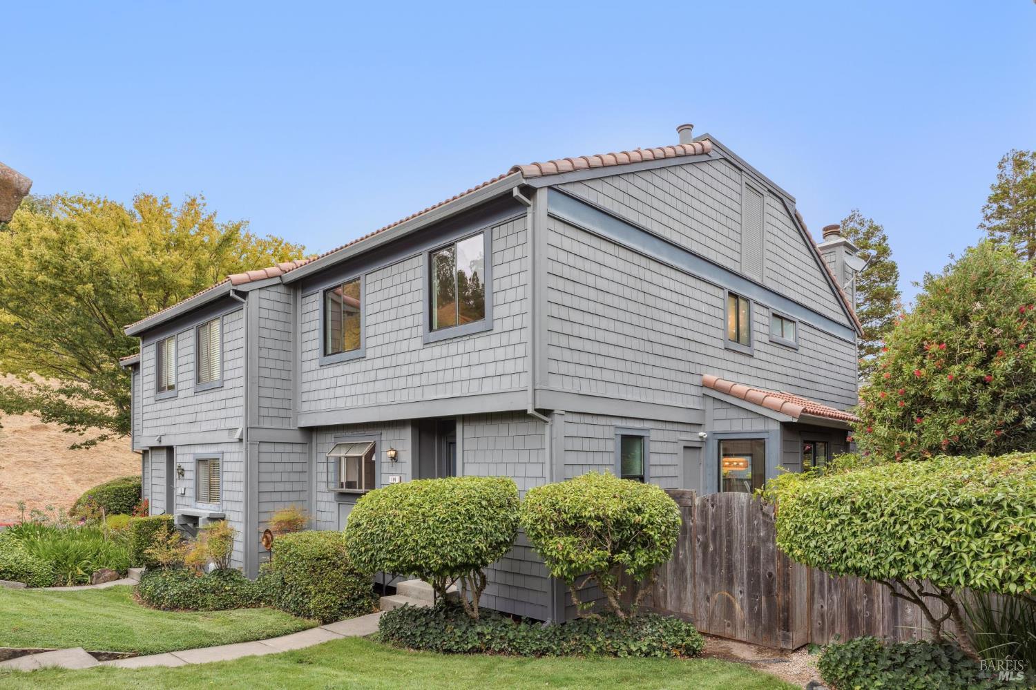 114 Aronia Ln