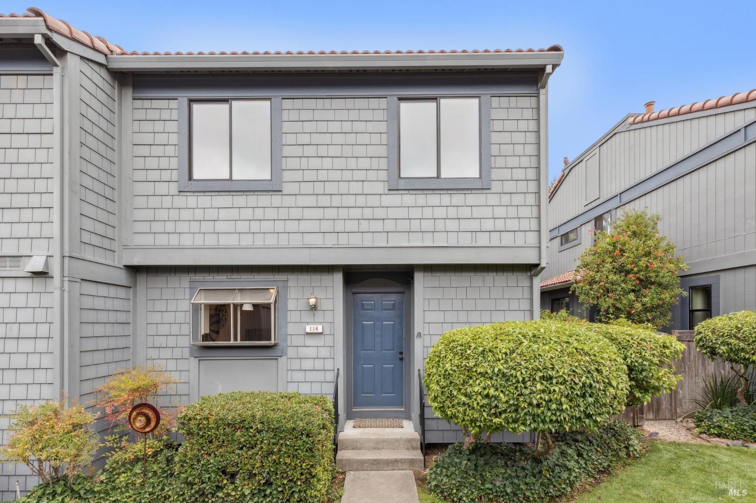 114 Aronia Ln