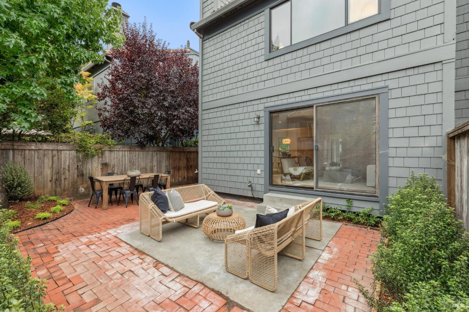 114 Aronia Ln