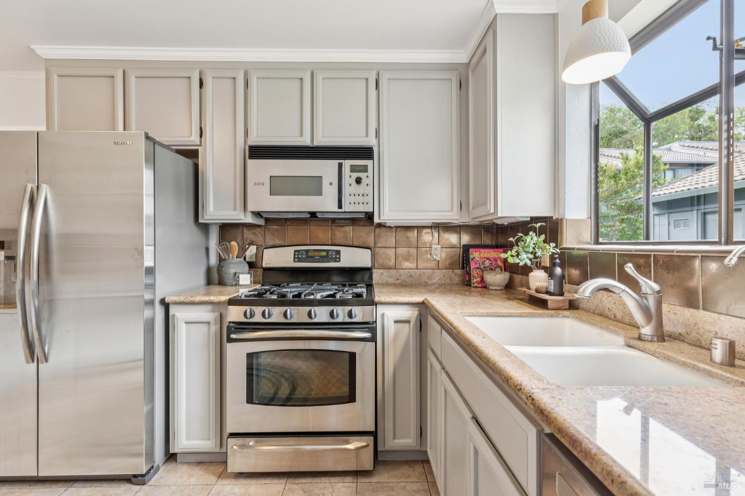114 Aronia Ln