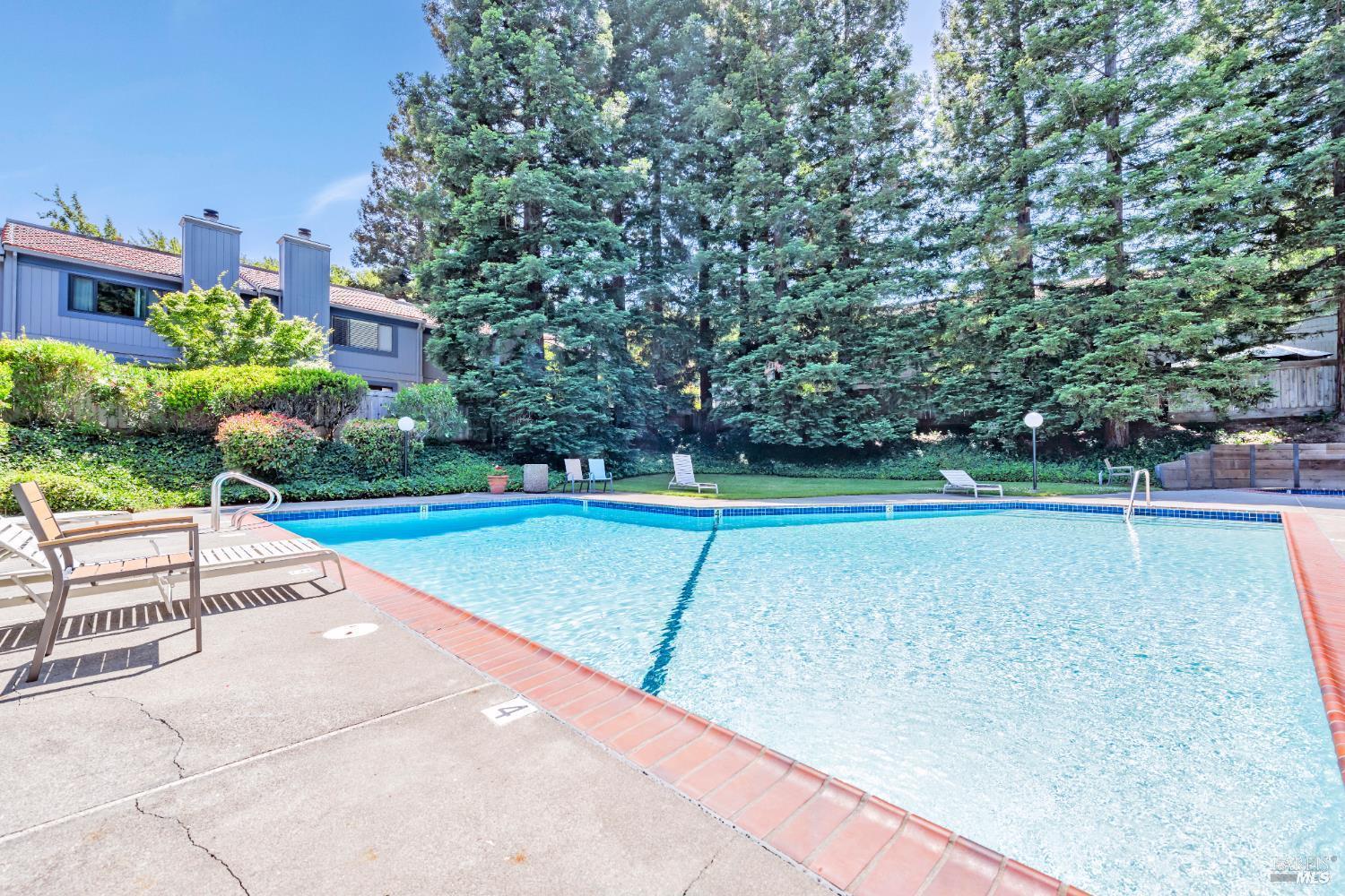 114 Aronia Ln