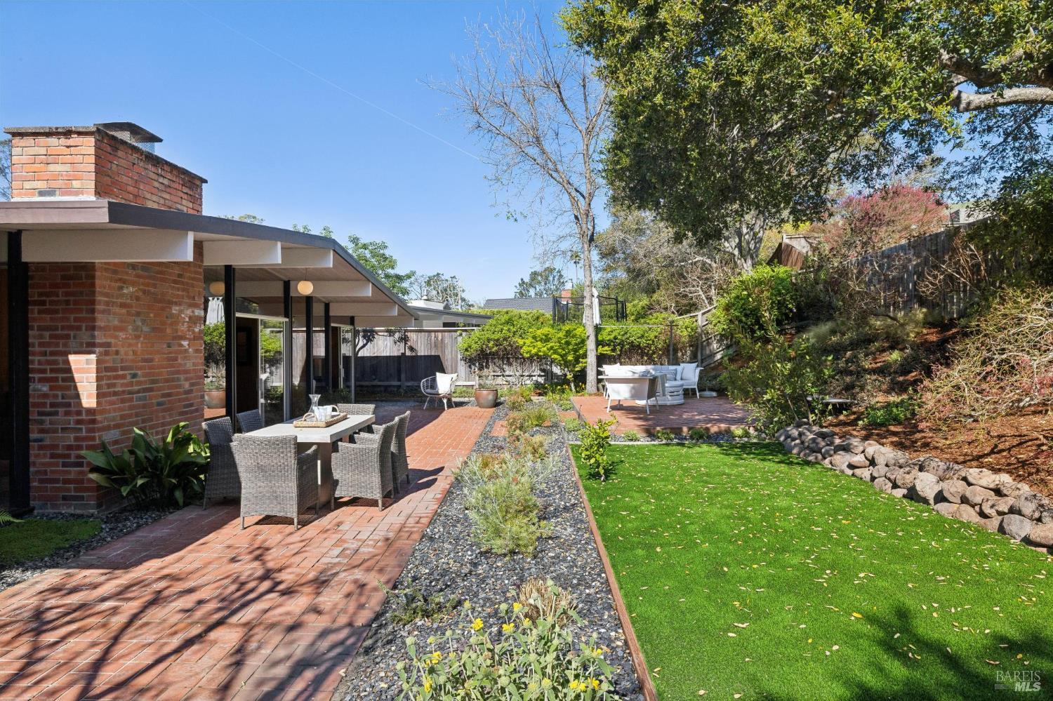 1200 Idylberry Road