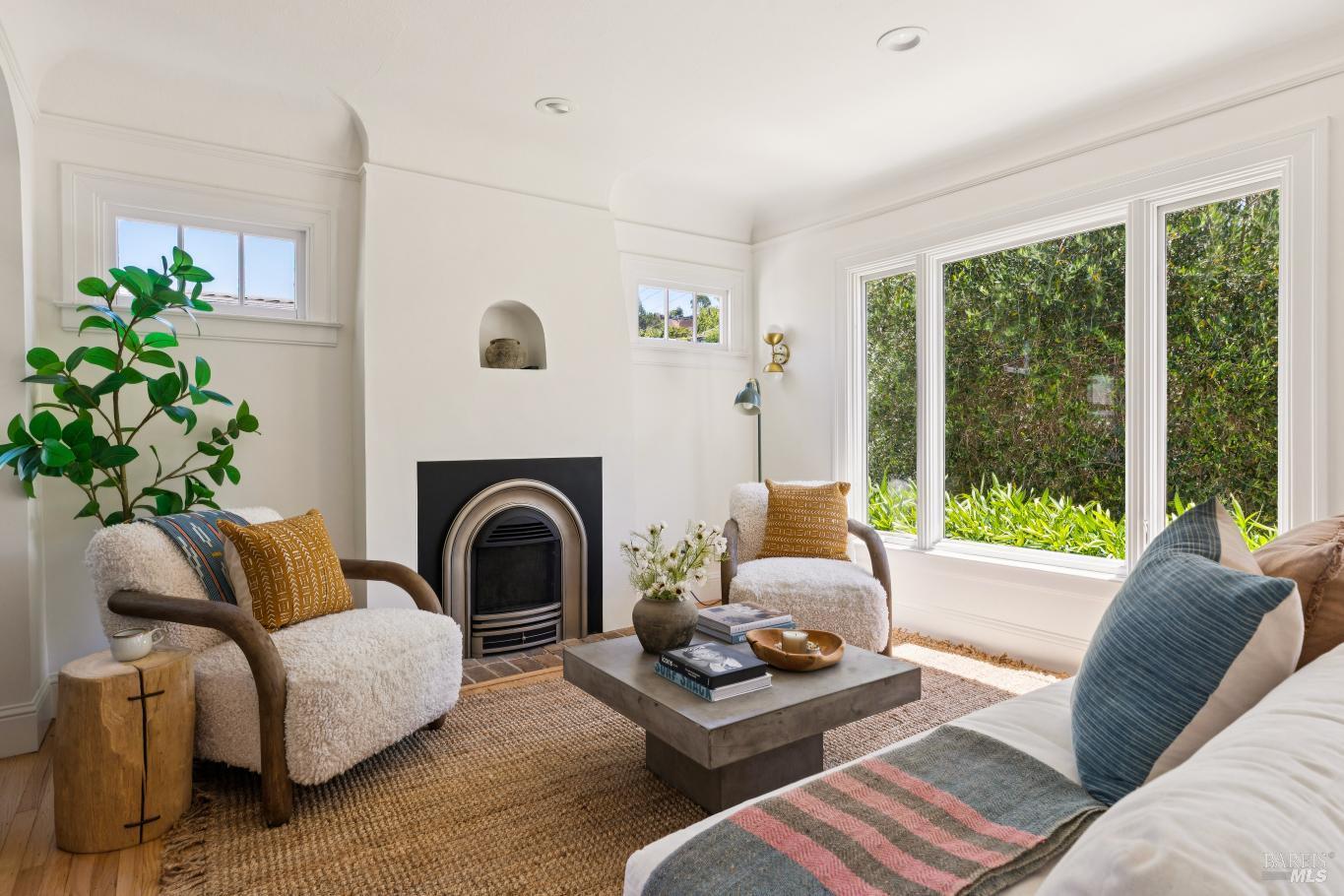 312 Oakdale Avenue