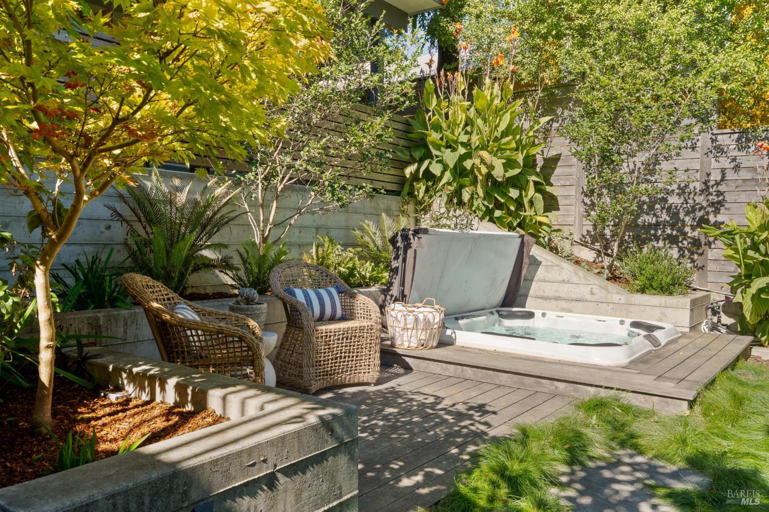 188 Almonte Boulevard