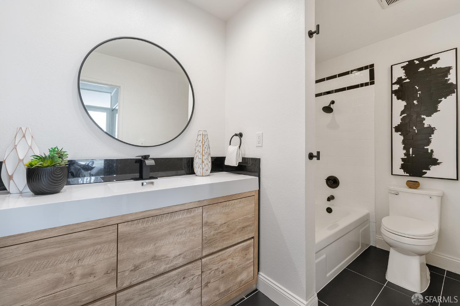 950 Duncan Street Unit: 102E