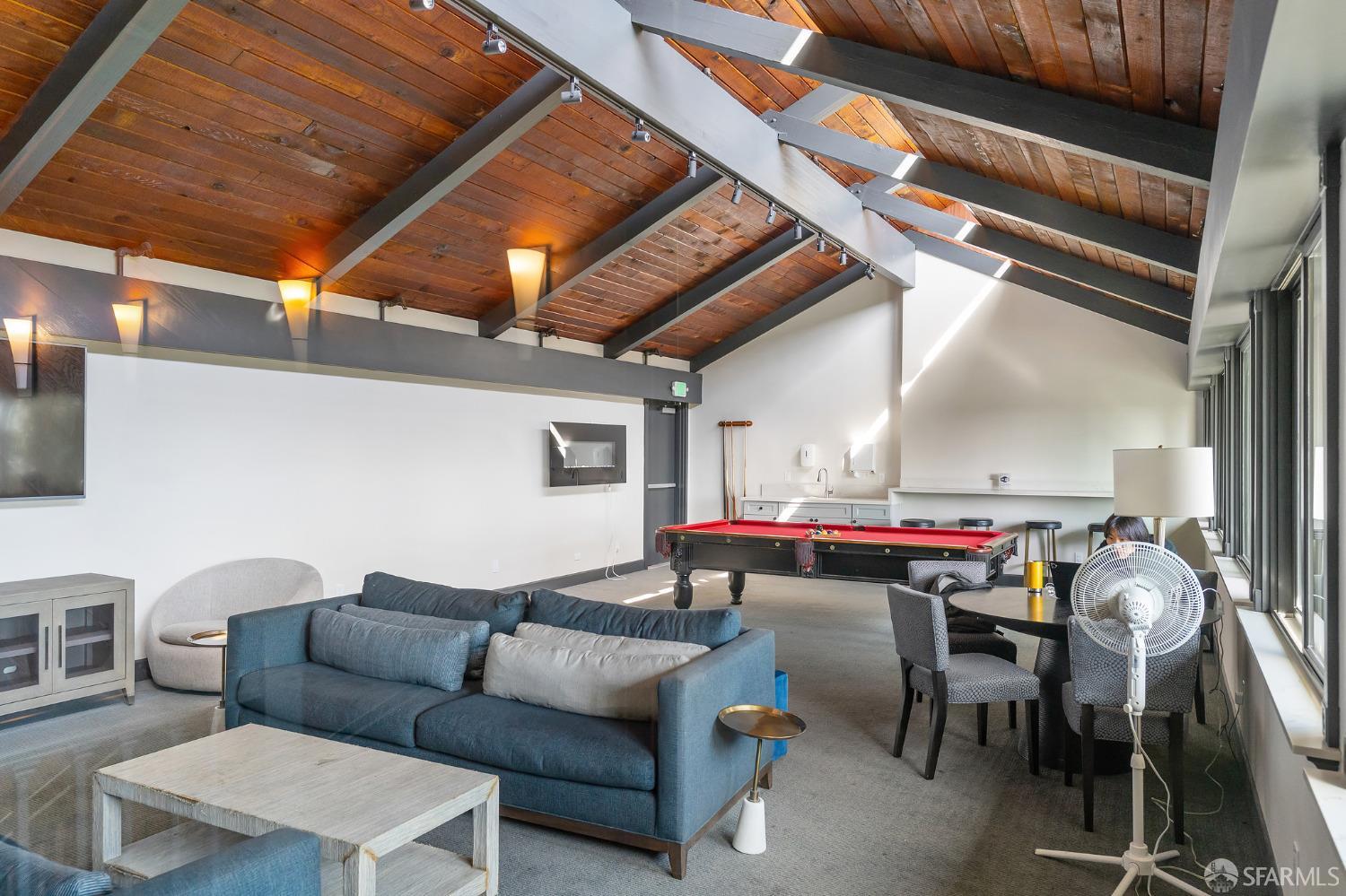 950 Duncan Street Unit: 102E