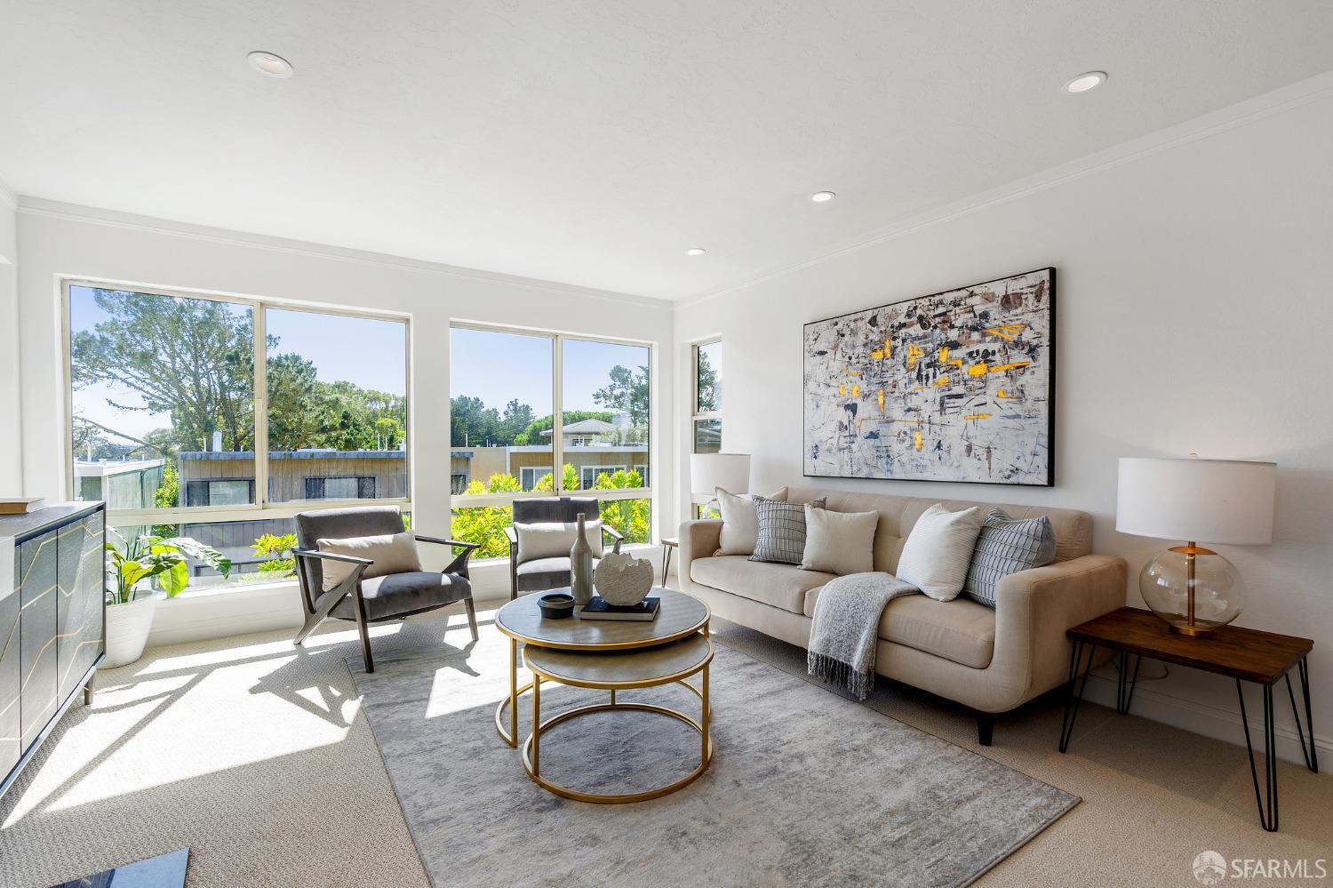 950 Duncan Street Unit: 102E