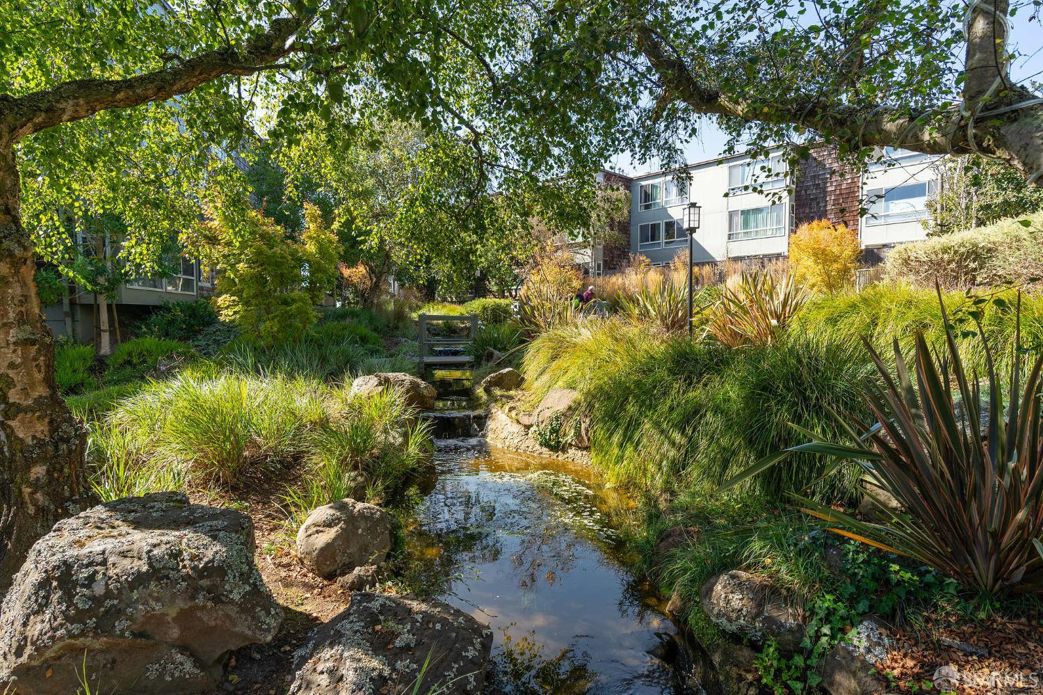 950 Duncan Street Unit: 102E