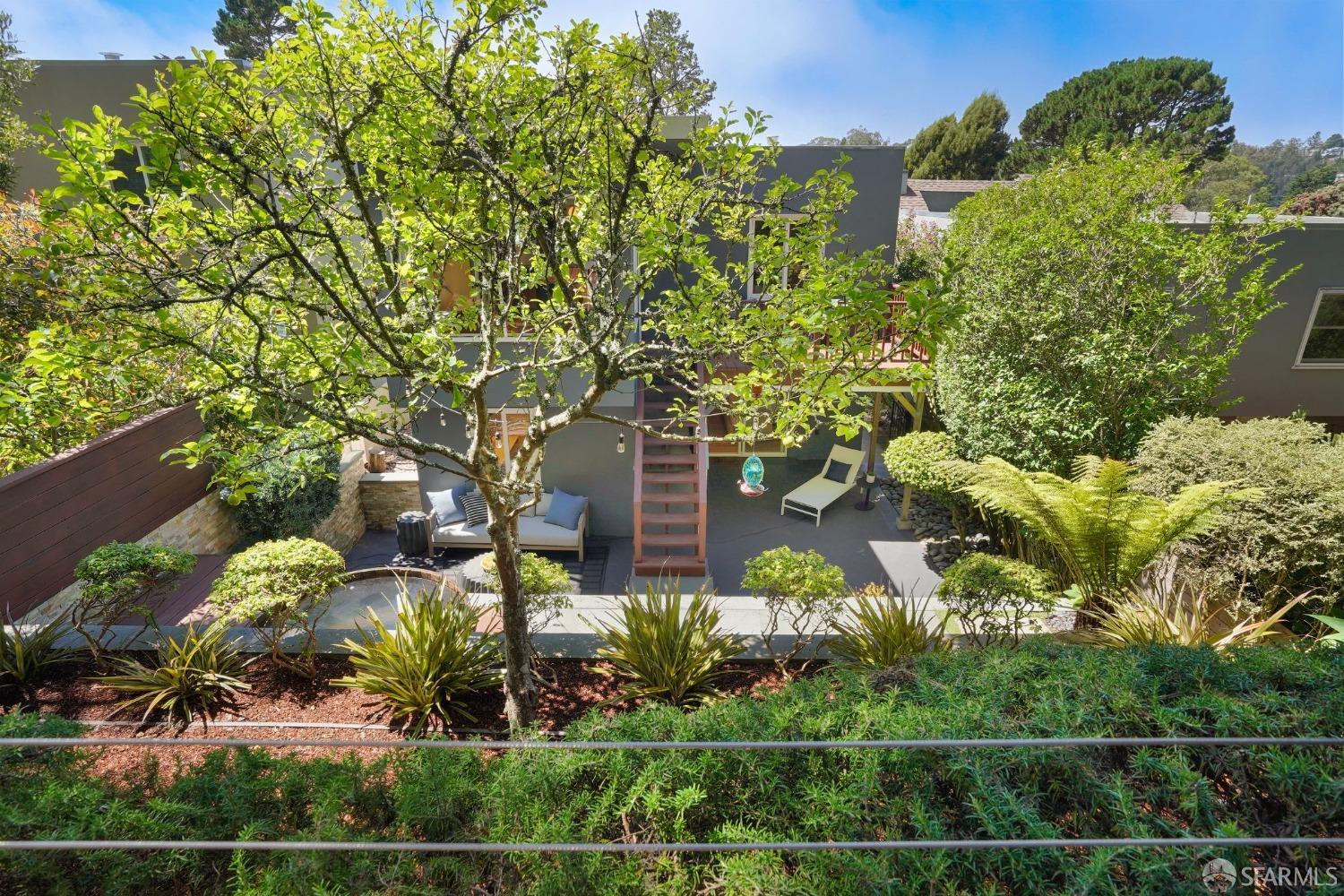 216 Dellbrook Avenue