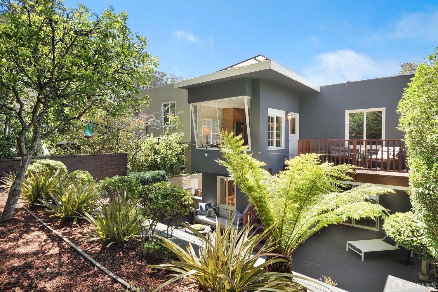 216 Dellbrook Avenue