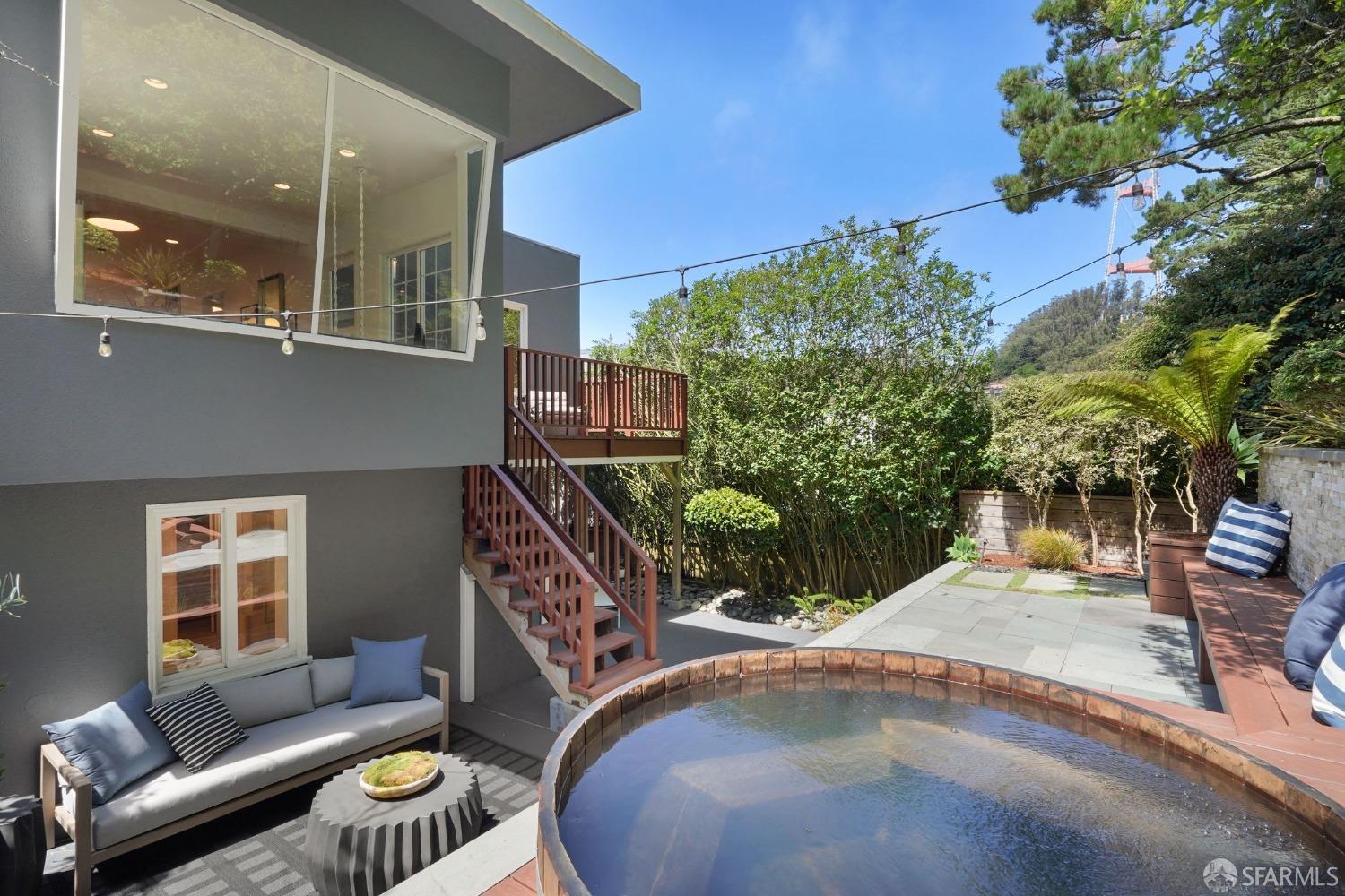 216 Dellbrook Avenue