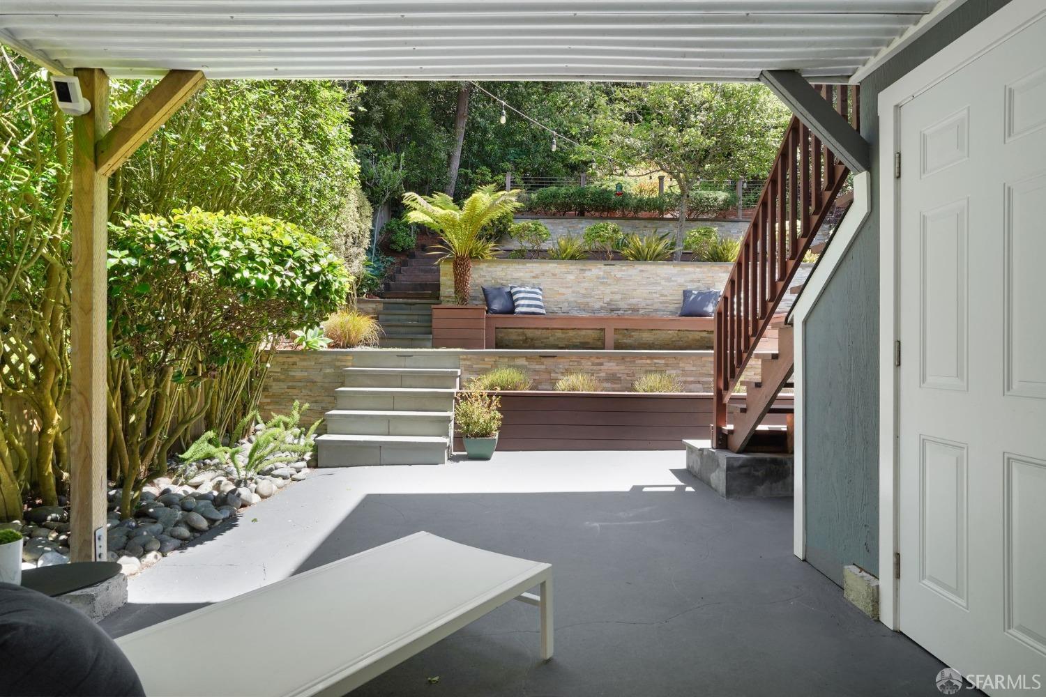 216 Dellbrook Avenue