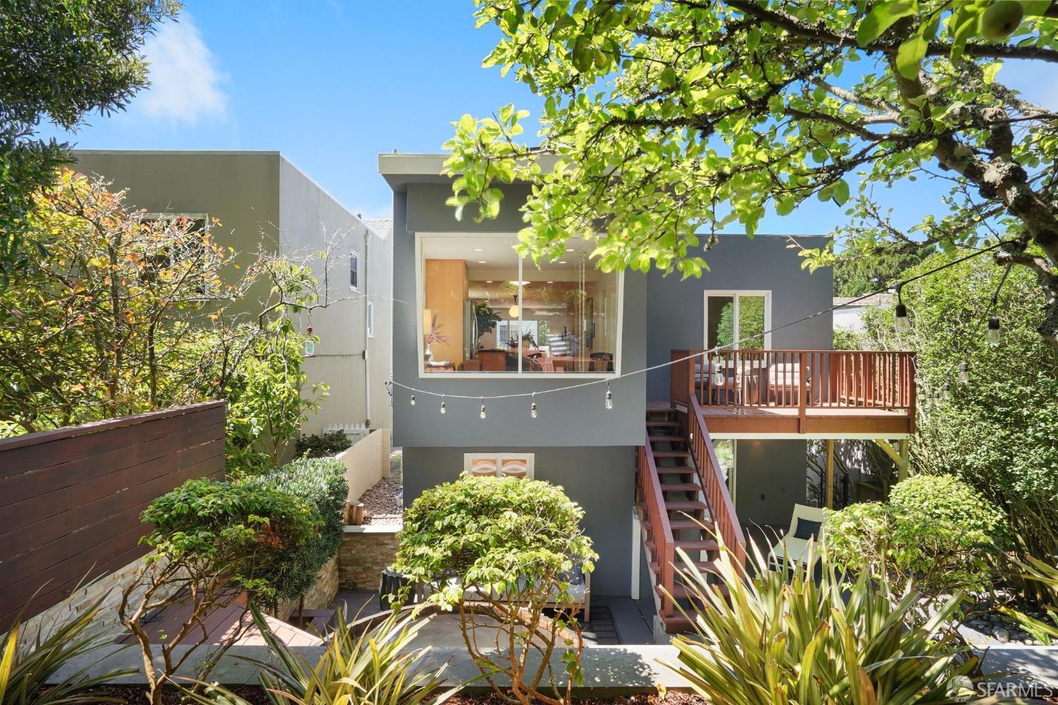 216 Dellbrook Avenue