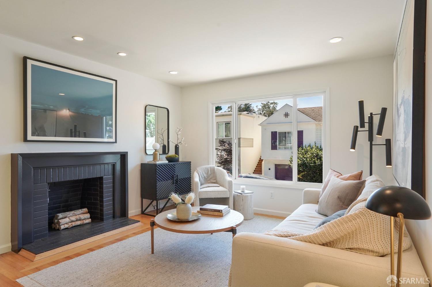 216 Dellbrook Avenue