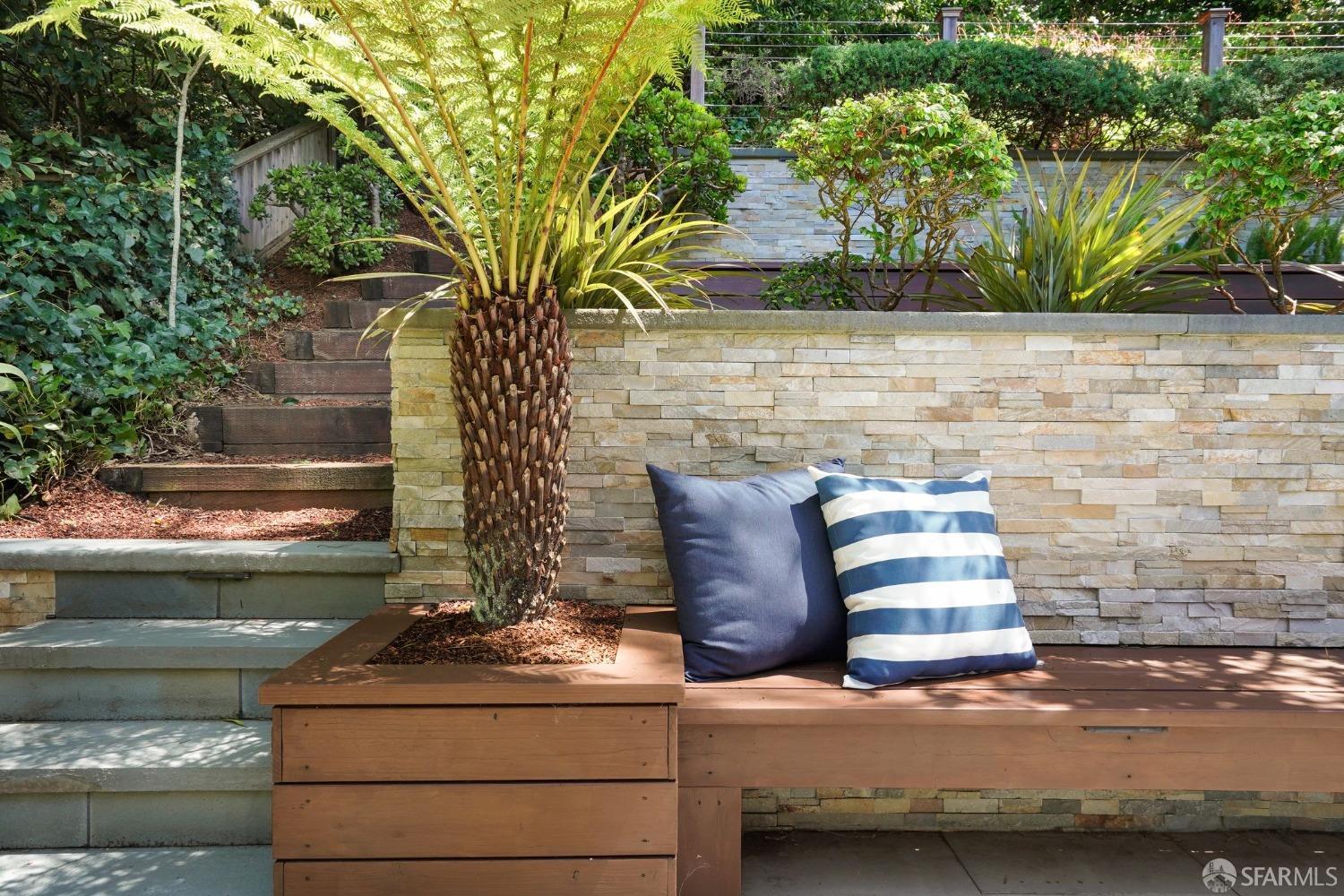 216 Dellbrook Avenue