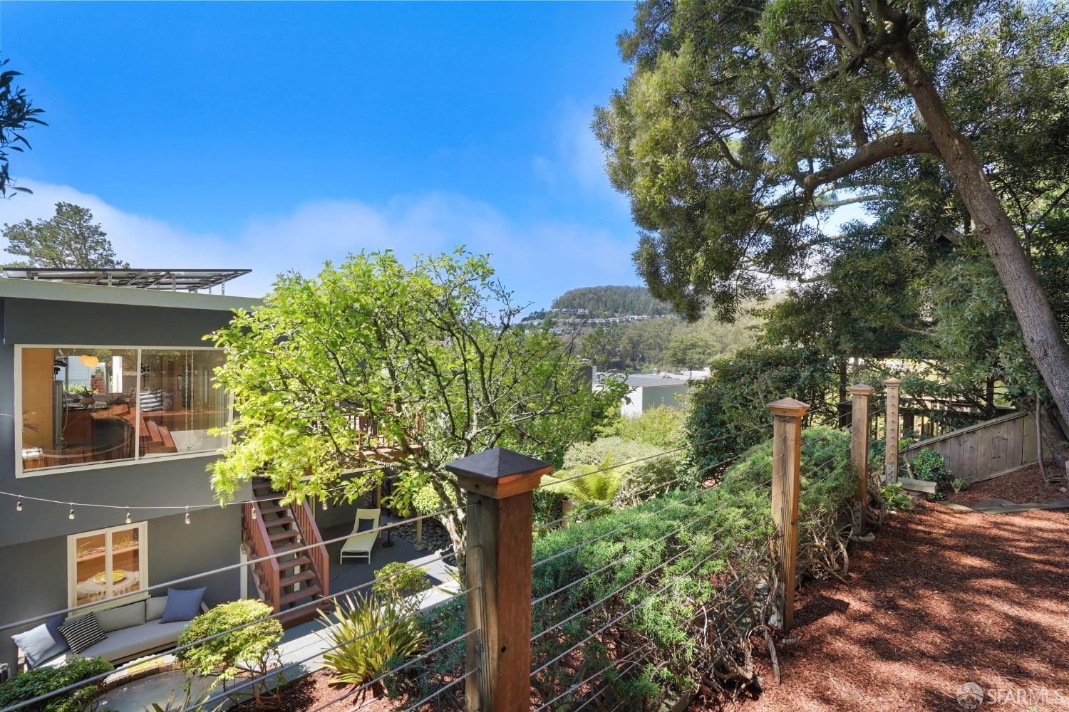 216 Dellbrook Avenue