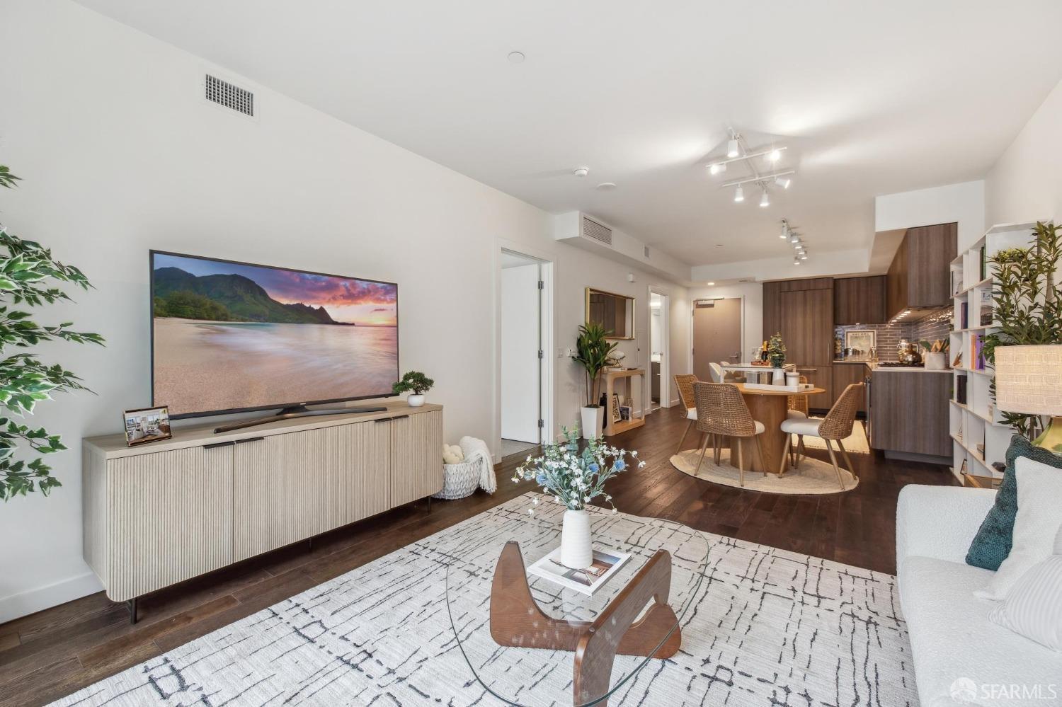 110 Channel Street # 426