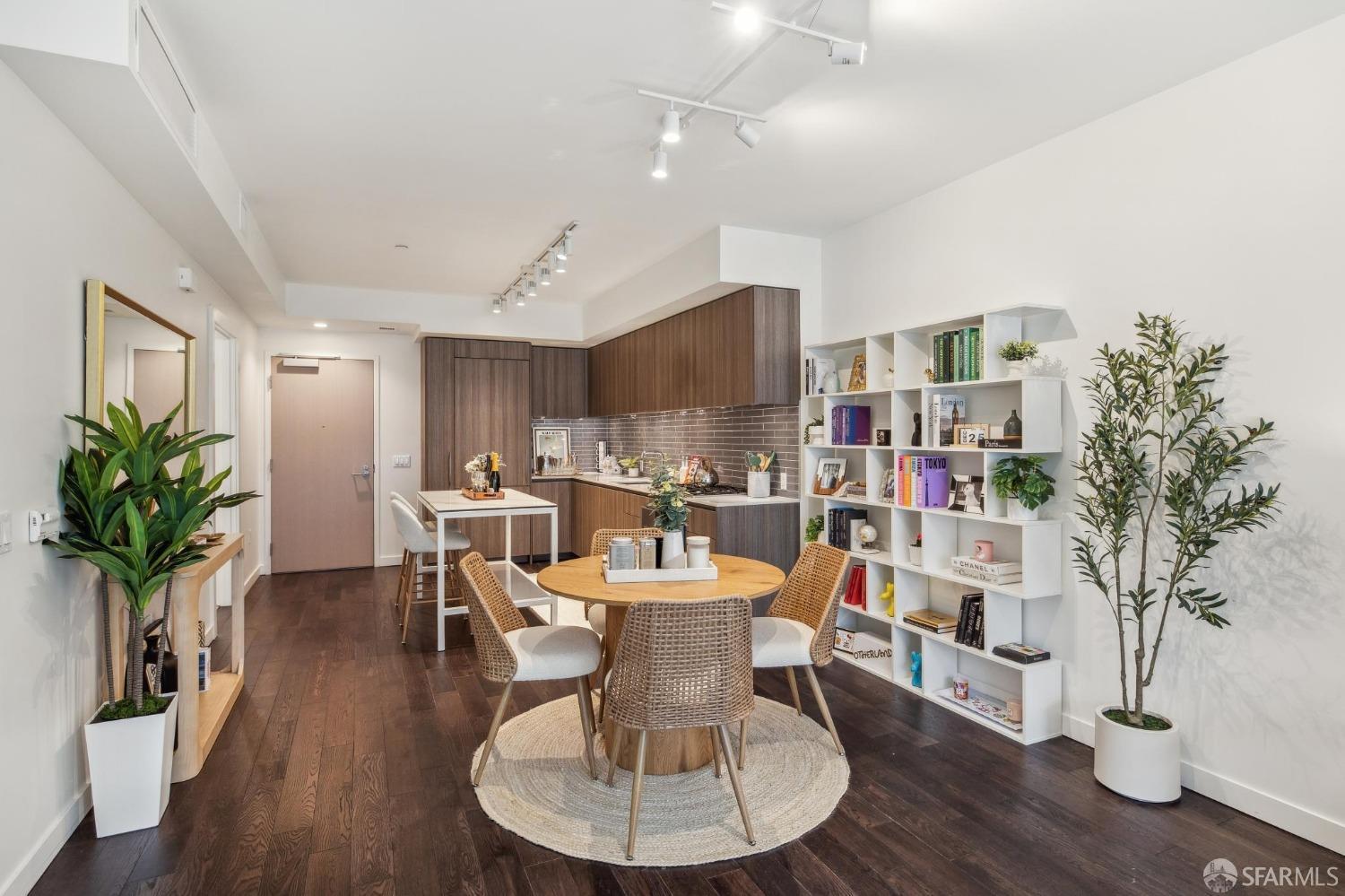 110 Channel Street # 426