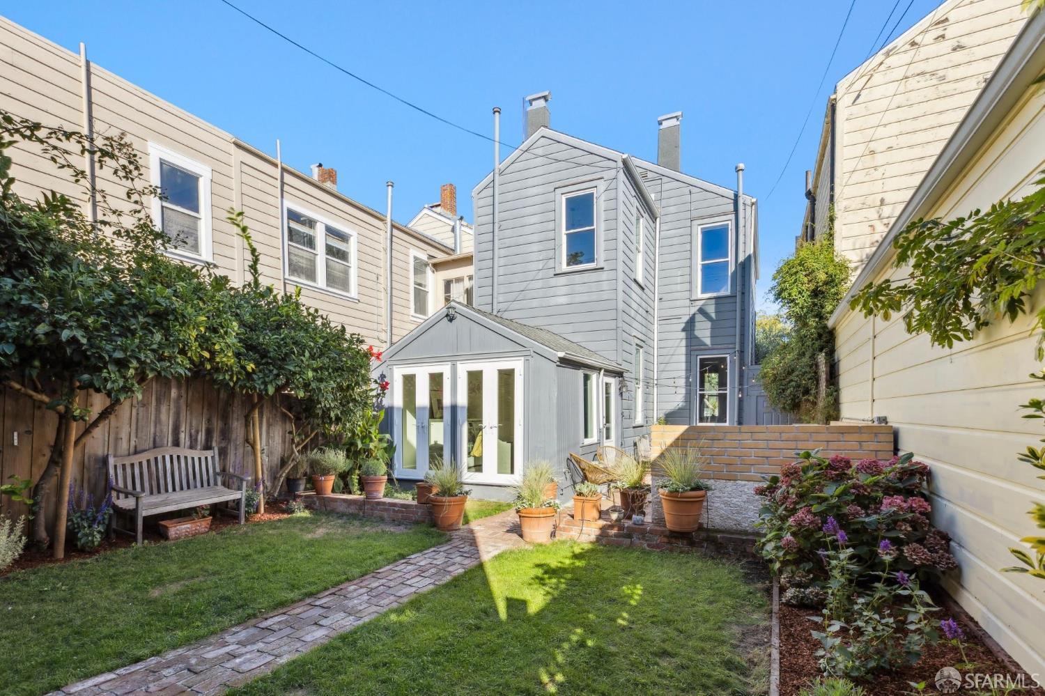 2914 Folsom Street