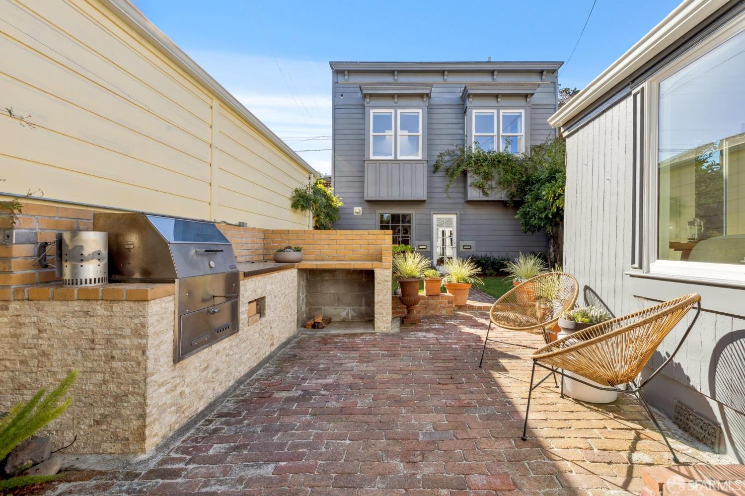2914 Folsom Street
