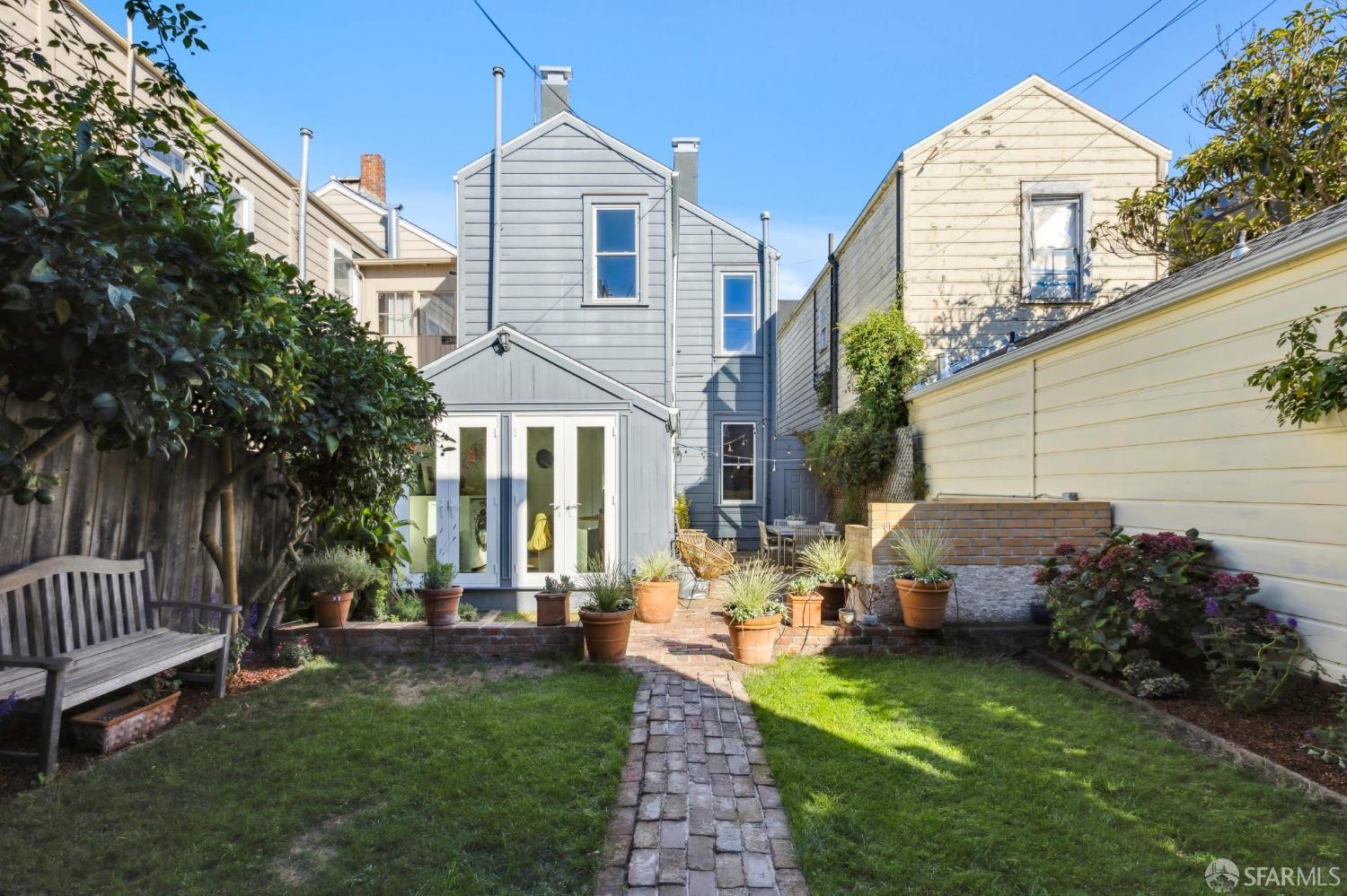 2914 Folsom Street