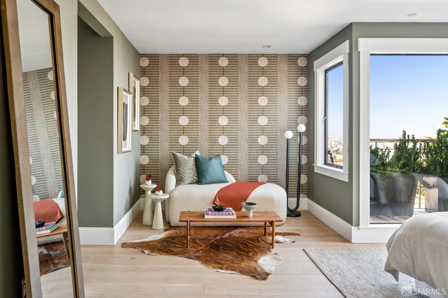 647 Grand View Avenue # 4