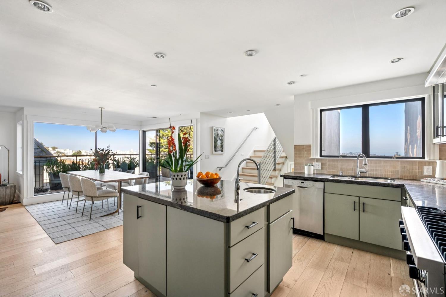 647 Grand View Avenue # 4